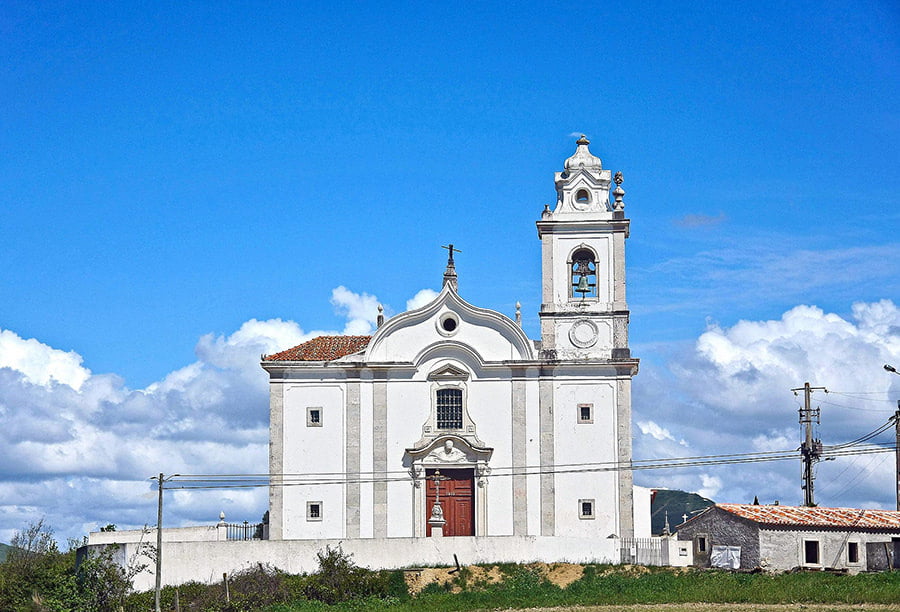 Igreja de São Pedro de Grilhões, Azueira e Sobral da Abelheira